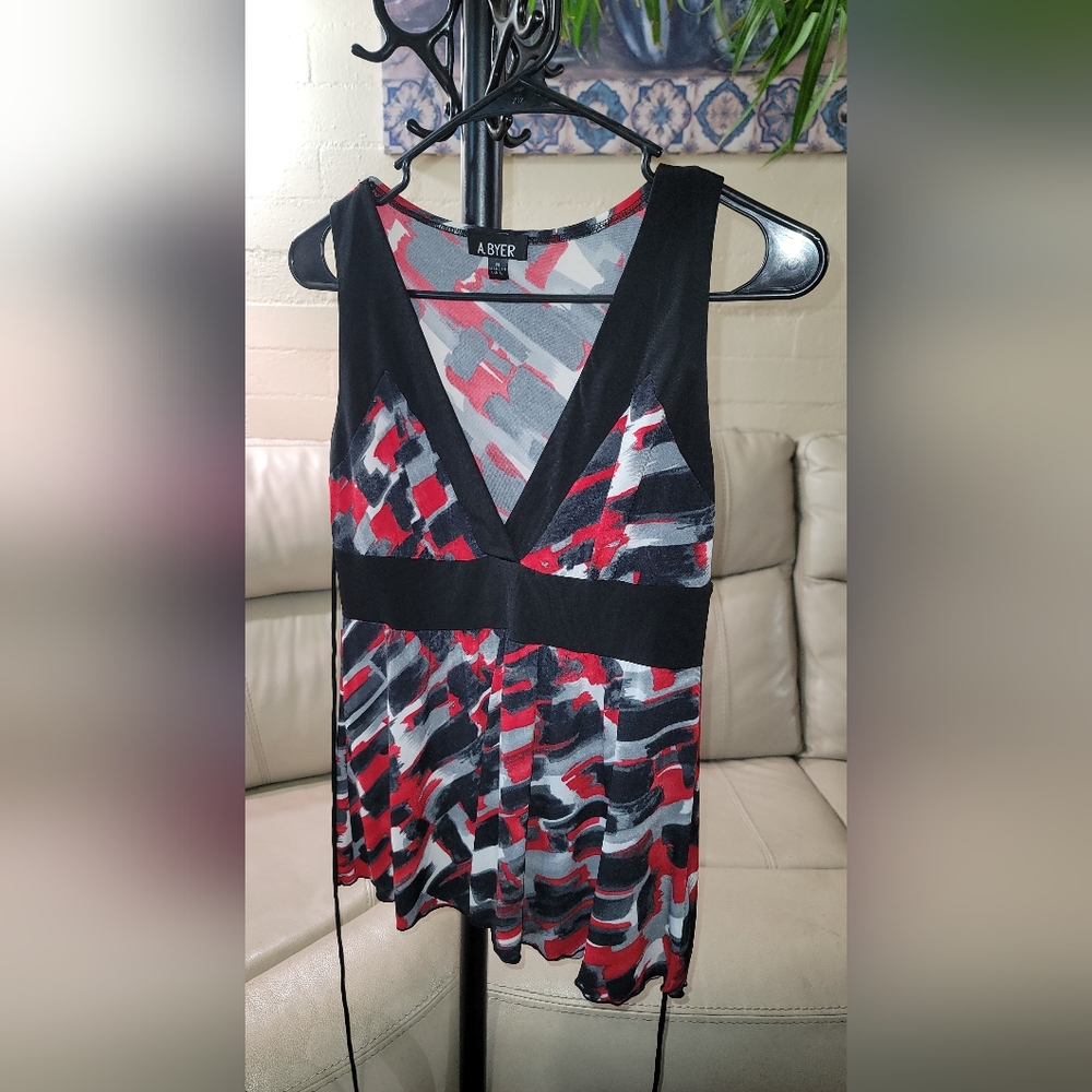 "A.Byer" size M, mixed color(black,red,white,gray) sleeve less blouse